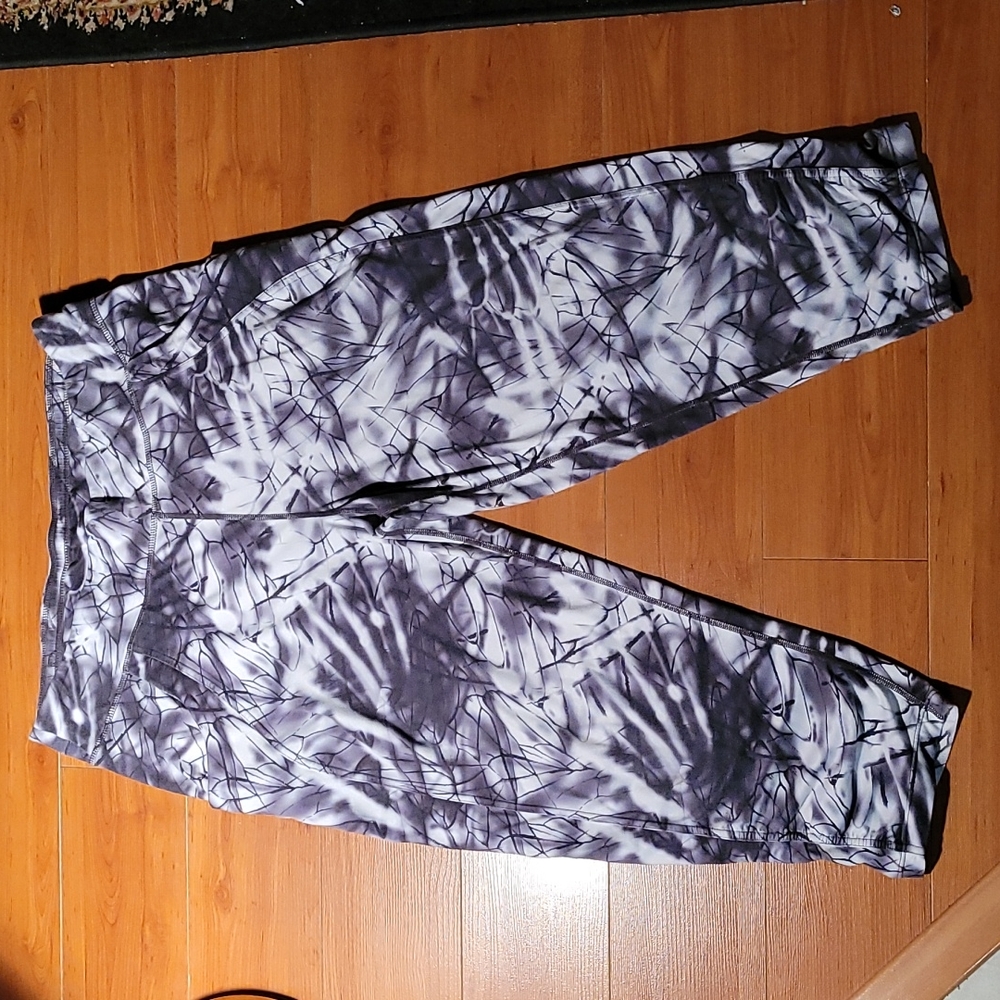 Sweaty Betty Plush Crop Yoga Pants